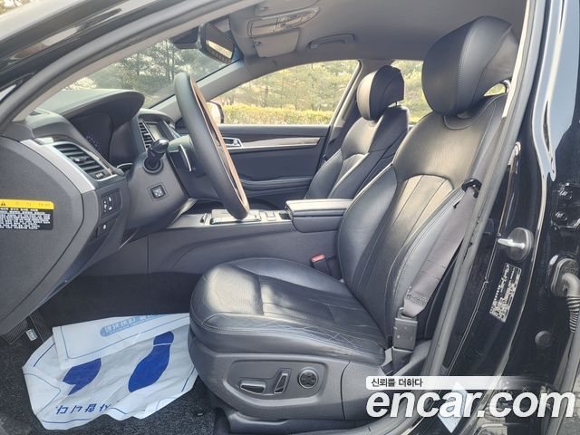 Genesis G80 2017 — photo 13