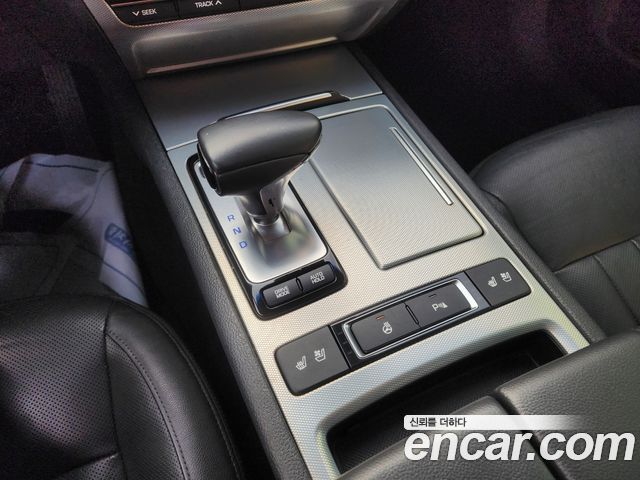 Genesis G80 2017 — photo 19