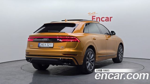 Audi Q8 2021 — photo 2