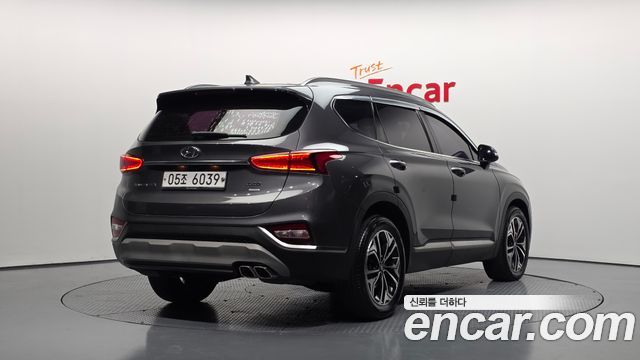 Hyundai Santafe 2019 — photo 2