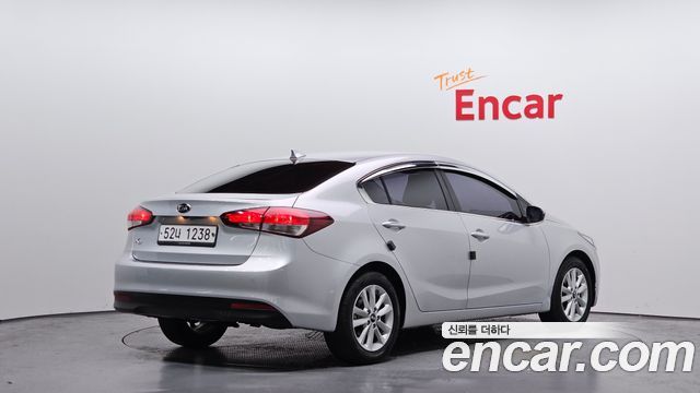 Kia K3 2017 — photo 2