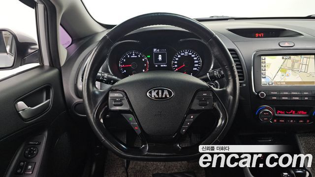 Kia K3 2017 — photo 14