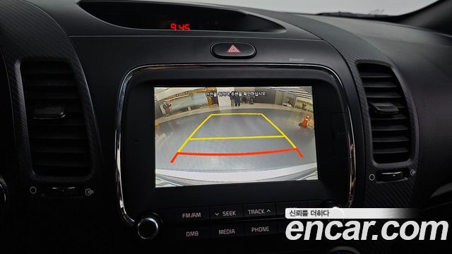 Kia K3 2017 — photo 16