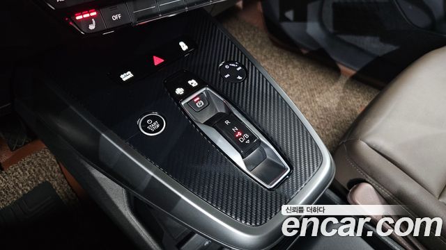 Audi Q4 e-tron 2022 — photo 9