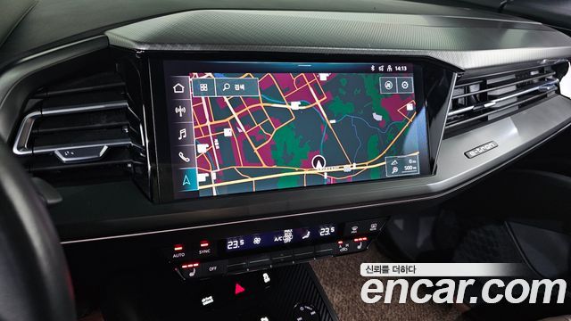Audi Q4 e-tron 2022 — photo 17