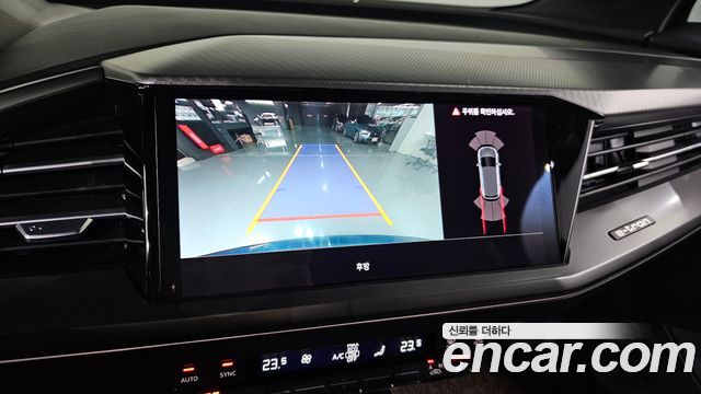 Audi Q4 e-tron 2022 — photo 18