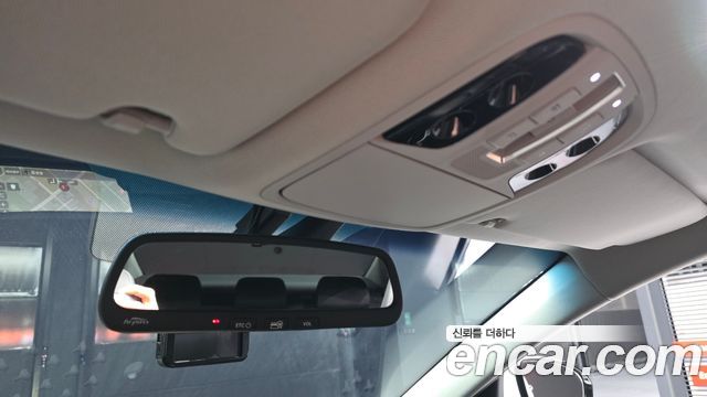 Kia K7 2016 — photo 16