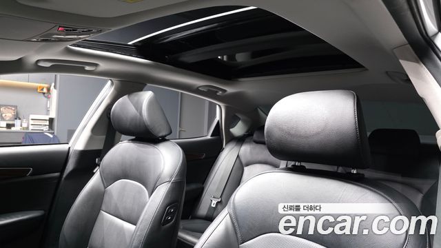 Kia K7 2016 — photo 18