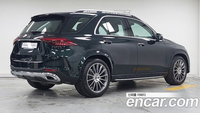 Mercedes-Benz GLE-Class 2025 — photo 2