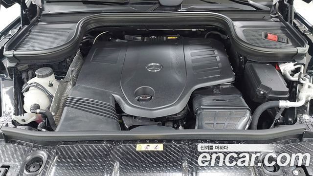 Mercedes-Benz GLE-Class 2025 — photo 6