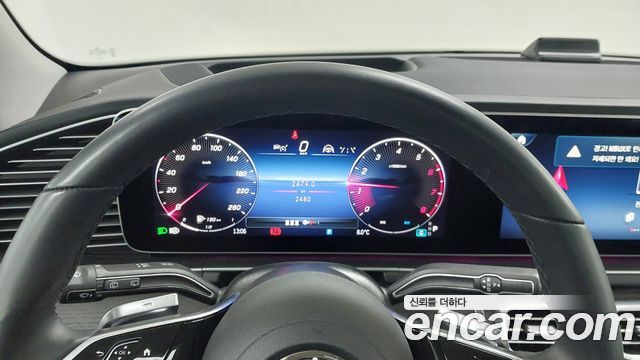 Mercedes-Benz GLE-Class 2025 — photo 8