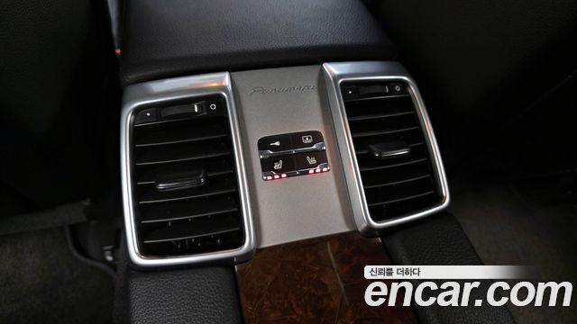 Porsche Panamera 2011 — photo 19