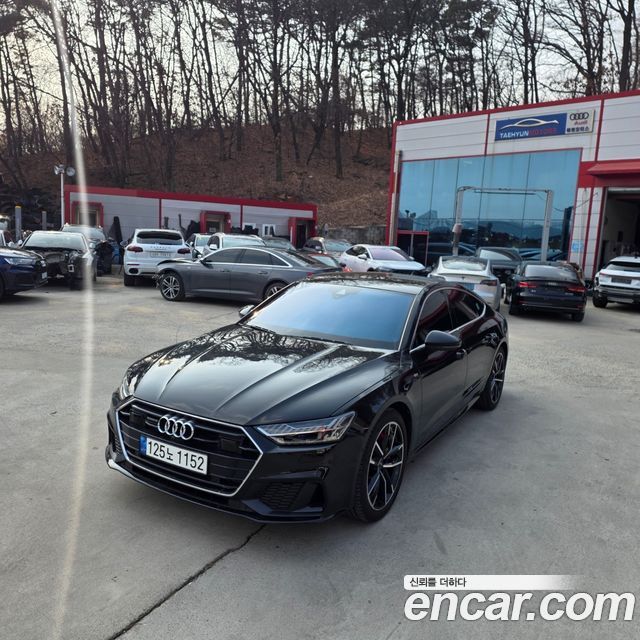 Audi A7 2021 — photo 2