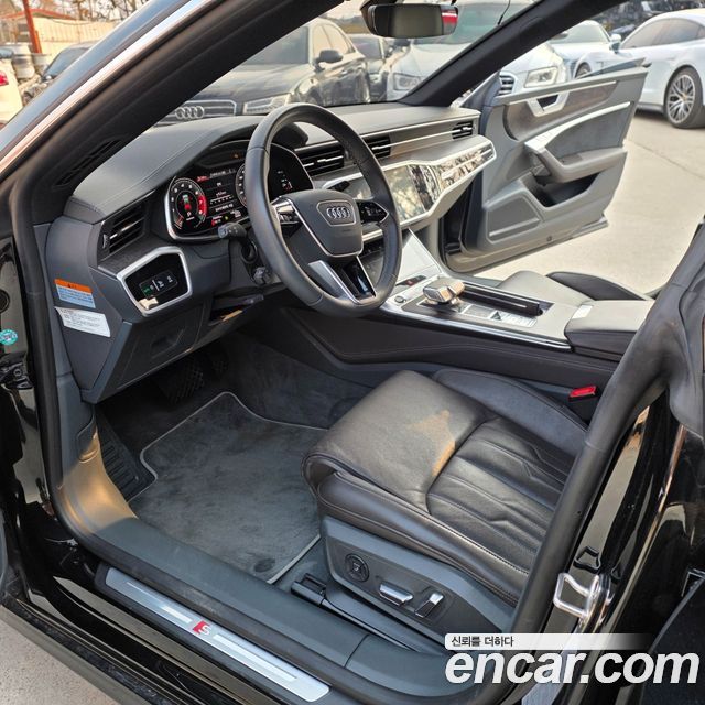 Audi A7 2021 — photo 7