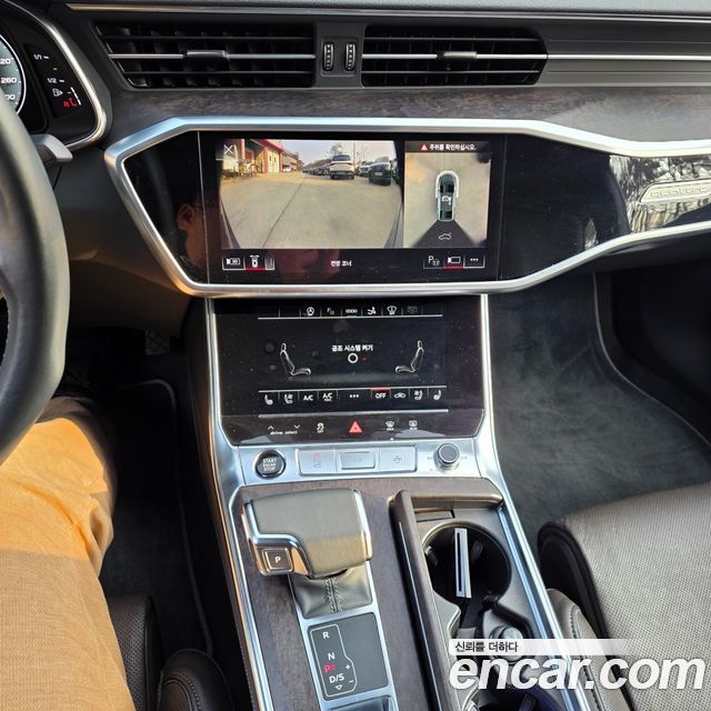 Audi A7 2021 — photo 16