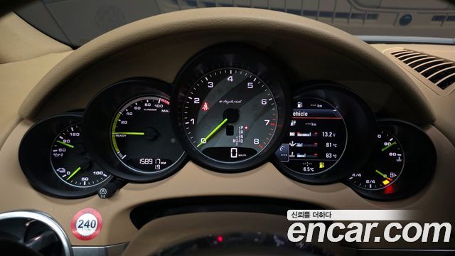 Porsche Cayenne 2015 — photo 8