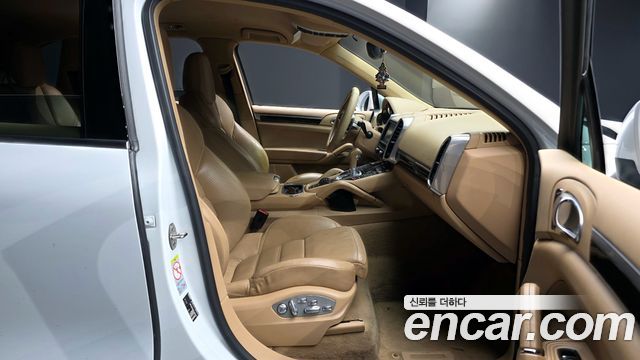 Porsche Cayenne 2015 — photo 10