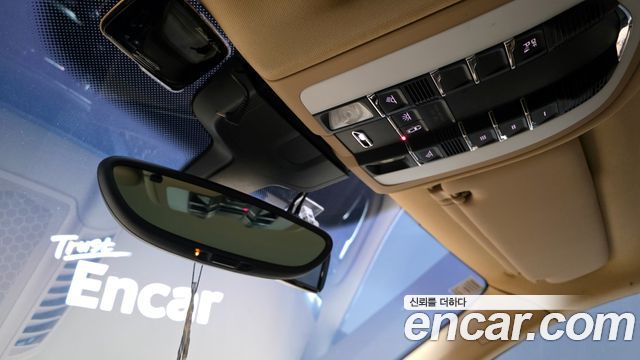 Porsche Cayenne 2015 — photo 17