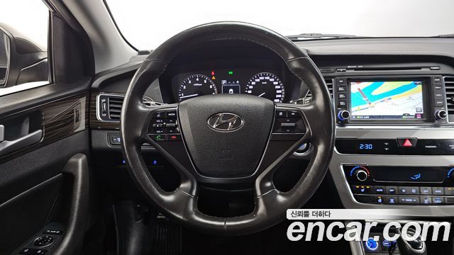 Hyundai Sonata 2017 — photo 13
