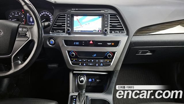Hyundai Sonata 2017 — photo 15