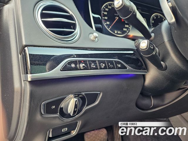 Mercedes-Benz S-Class 2015 — photo 12