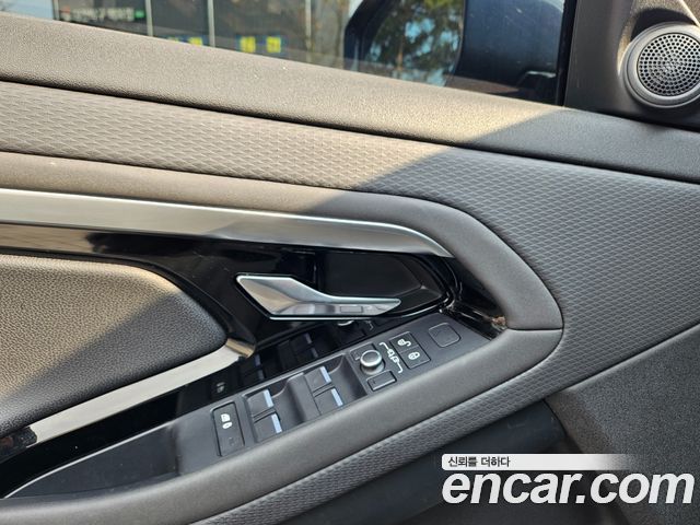 Land Rover Range Rover Evoque 2020 — photo 11