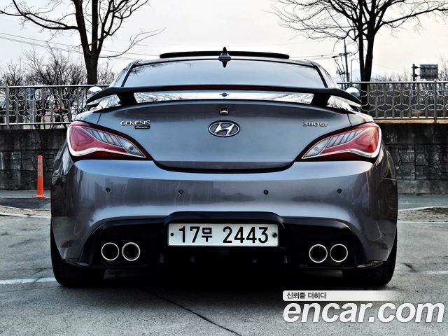 Hyundai Genesis 2011 — photo 4