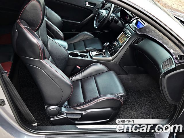 Hyundai Genesis 2011 — photo 7