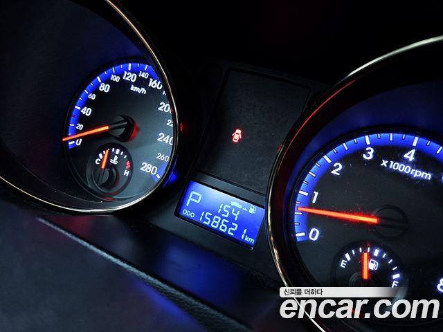 Hyundai Genesis 2011 — photo 8