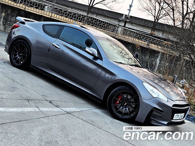 Hyundai Genesis 2011 — photo 18