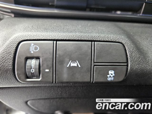 Hyundai AVANTE 2022 — photo 16