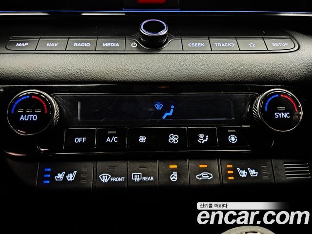 Hyundai AVANTE 2022 — photo 19