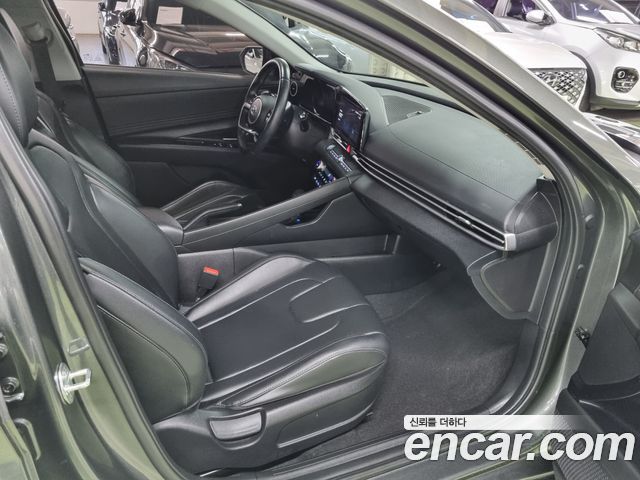 Hyundai AVANTE 2022 — photo 11