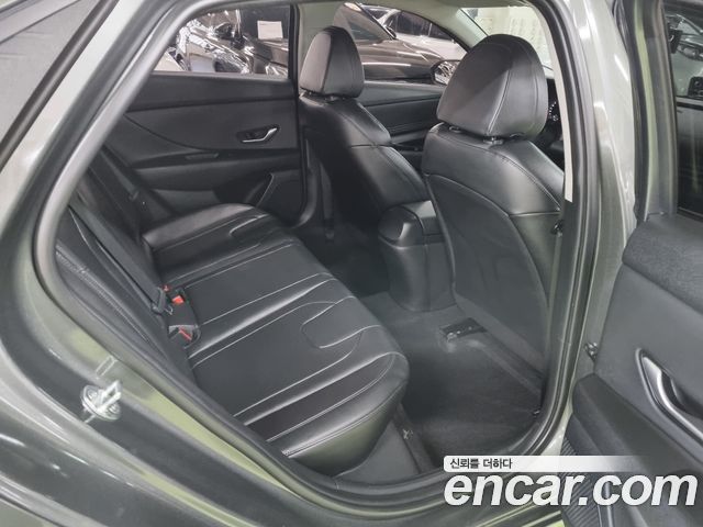 Hyundai AVANTE 2022 — photo 12