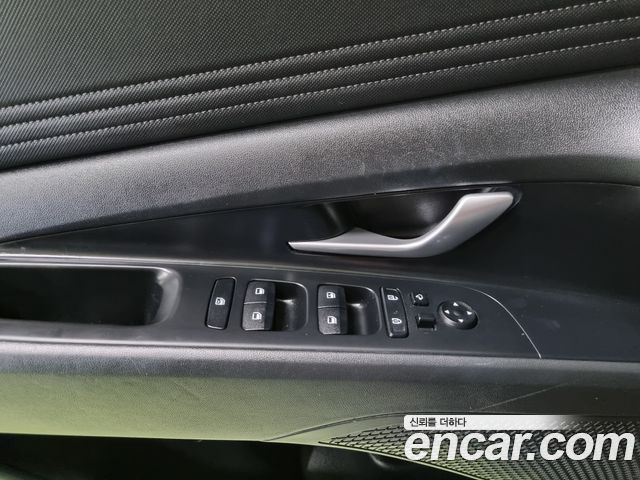 Hyundai AVANTE 2022 — photo 18