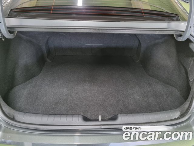 Hyundai AVANTE 2022 — photo 19