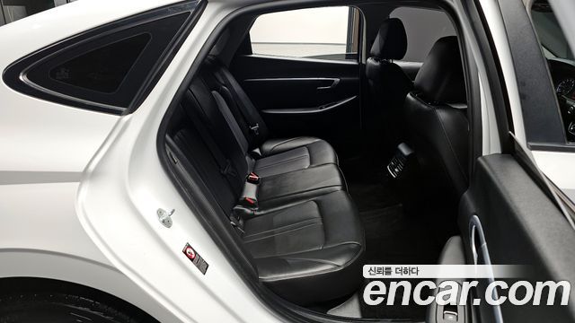 Hyundai Sonata 2020 — photo 11