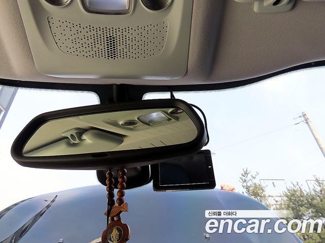 Peugeot 2008 2015 — photo 15