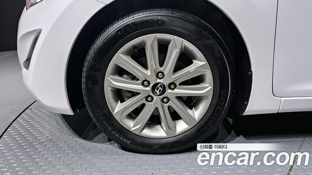 Hyundai AVANTE 2015 — photo 5