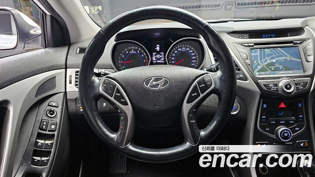 Hyundai AVANTE 2015 — photo 13