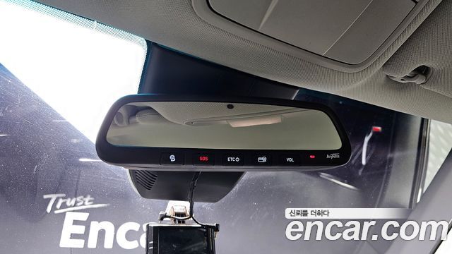 Hyundai Santafe 2019 — photo 16