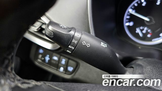 Hyundai Santafe 2019 — photo 17