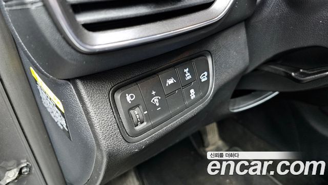 Hyundai Santafe 2019 — photo 18