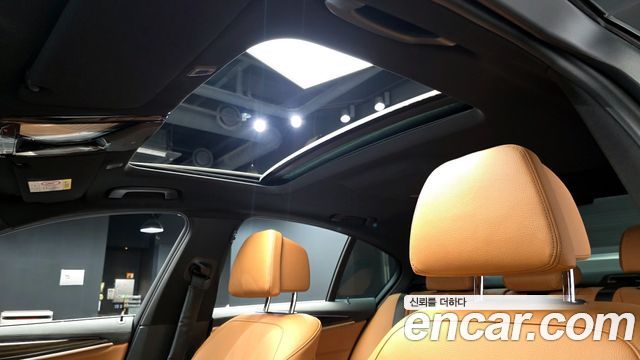 BMW 5-Series 2021 — photo 17