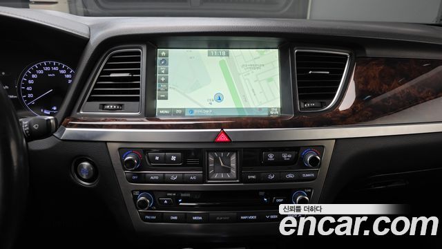 Hyundai Genesis 2015 — photo 19