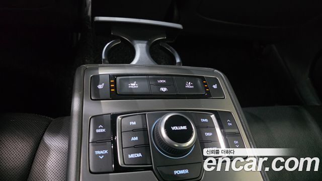 Hyundai Genesis 2015 — photo 20