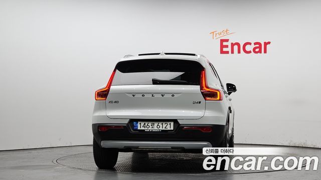 Volvo XC40 2021 — photo 4
