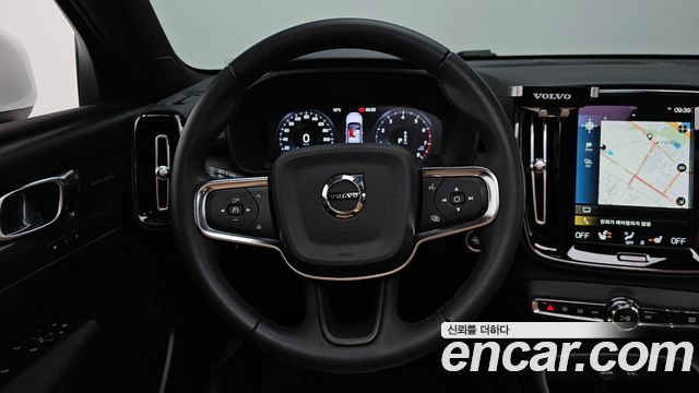 Volvo XC40 2021 — photo 13