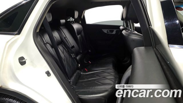 Infiniti QX70 2014 — photo 12