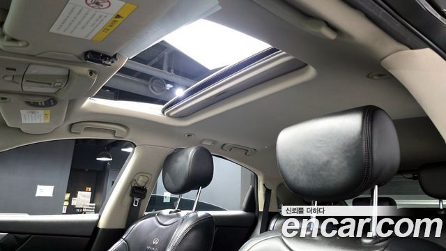 Infiniti QX70 2014 — photo 16